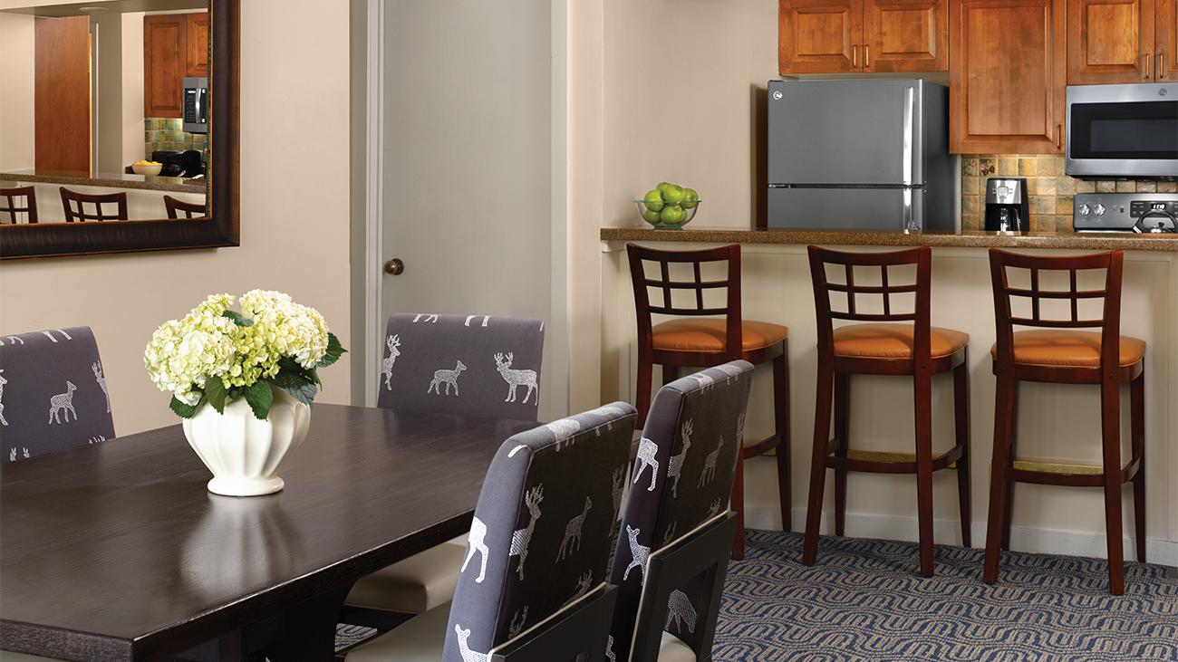 1-Bedroom Dining Area/Kitchen, Douglas